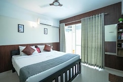 Stella Marries an Airport Lounge, Cochin