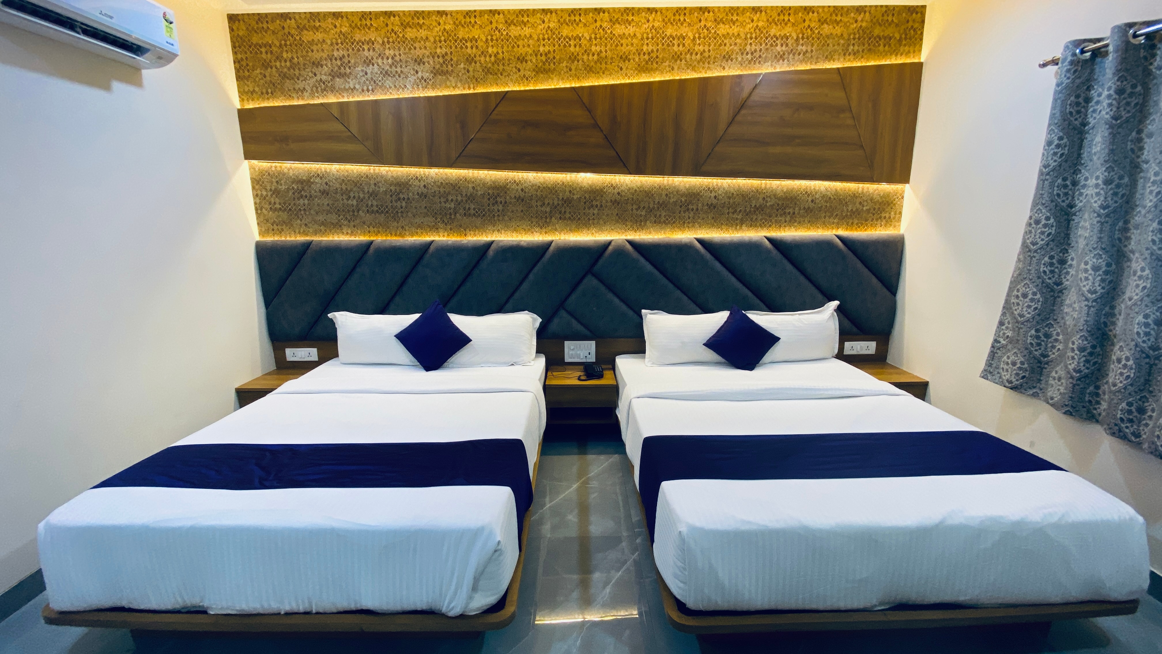 Hotel BKC Gold View - Tap to explore photos