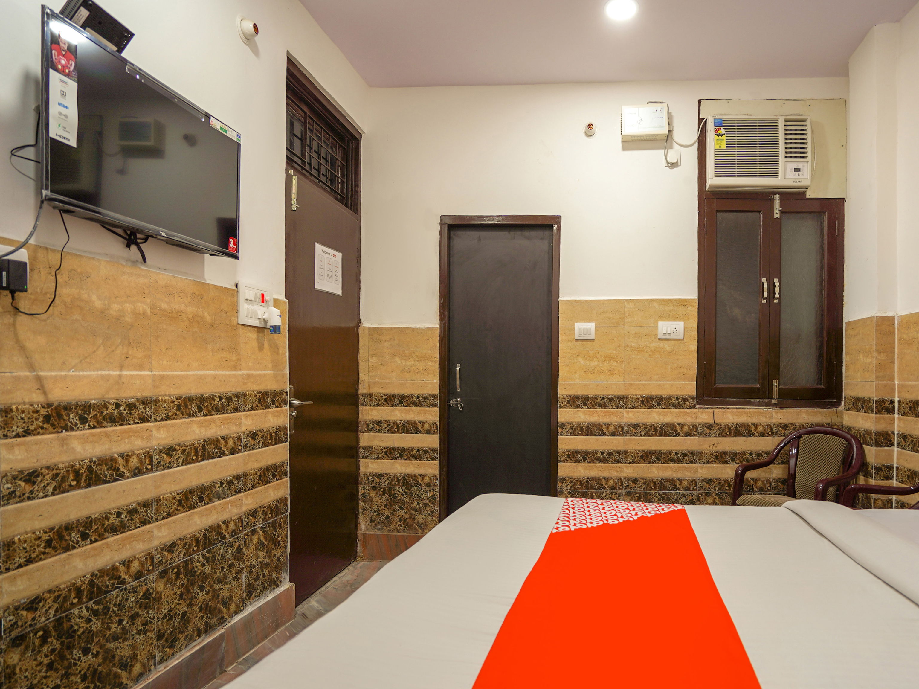 Oyo 60970 Crystal Cottage Noida Use Code Oyopaynow To Avail Extra