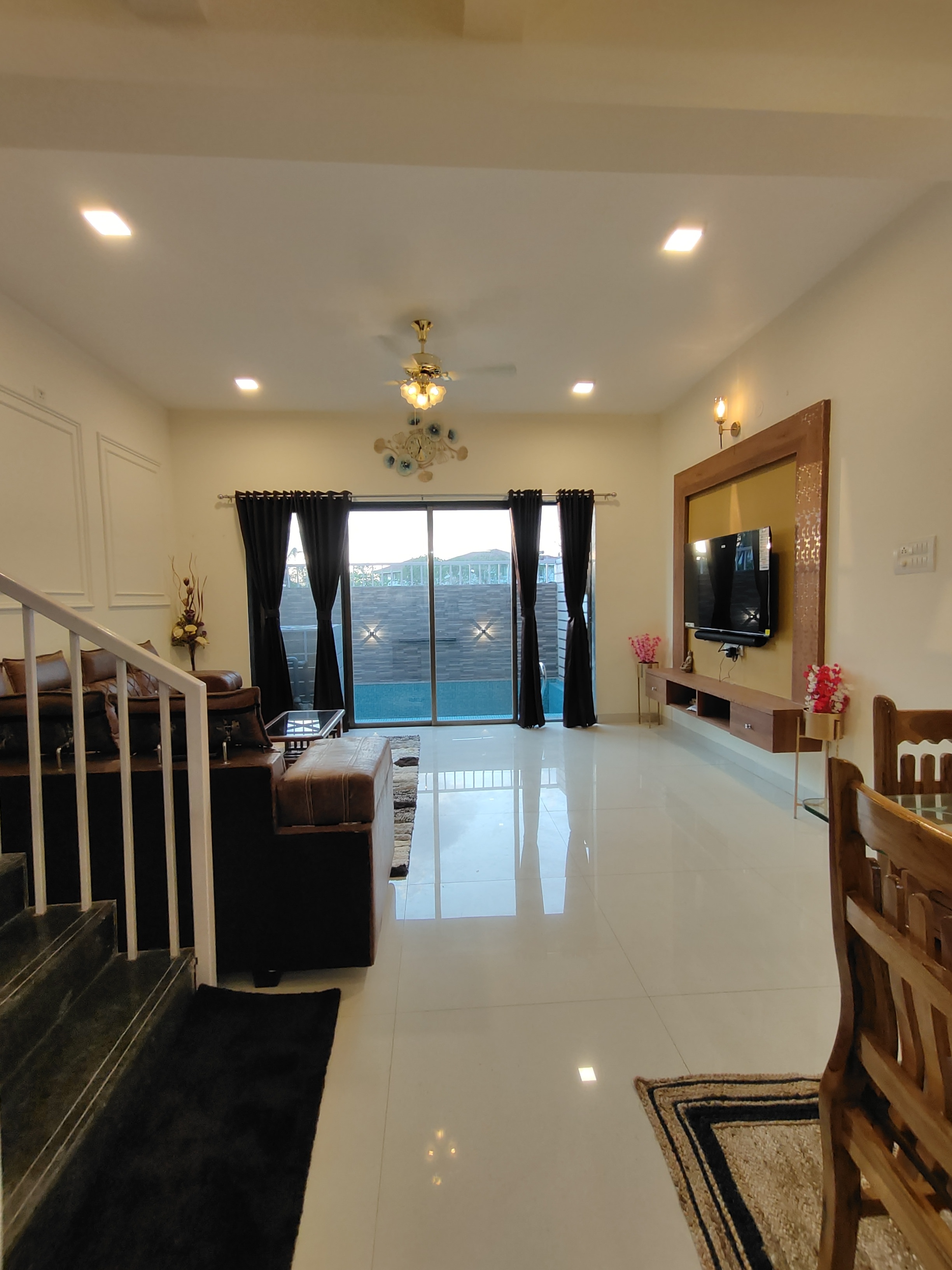 Palm Paradise 2BHK with Pvt Pool by Entastic Stay - Tap to explore photos