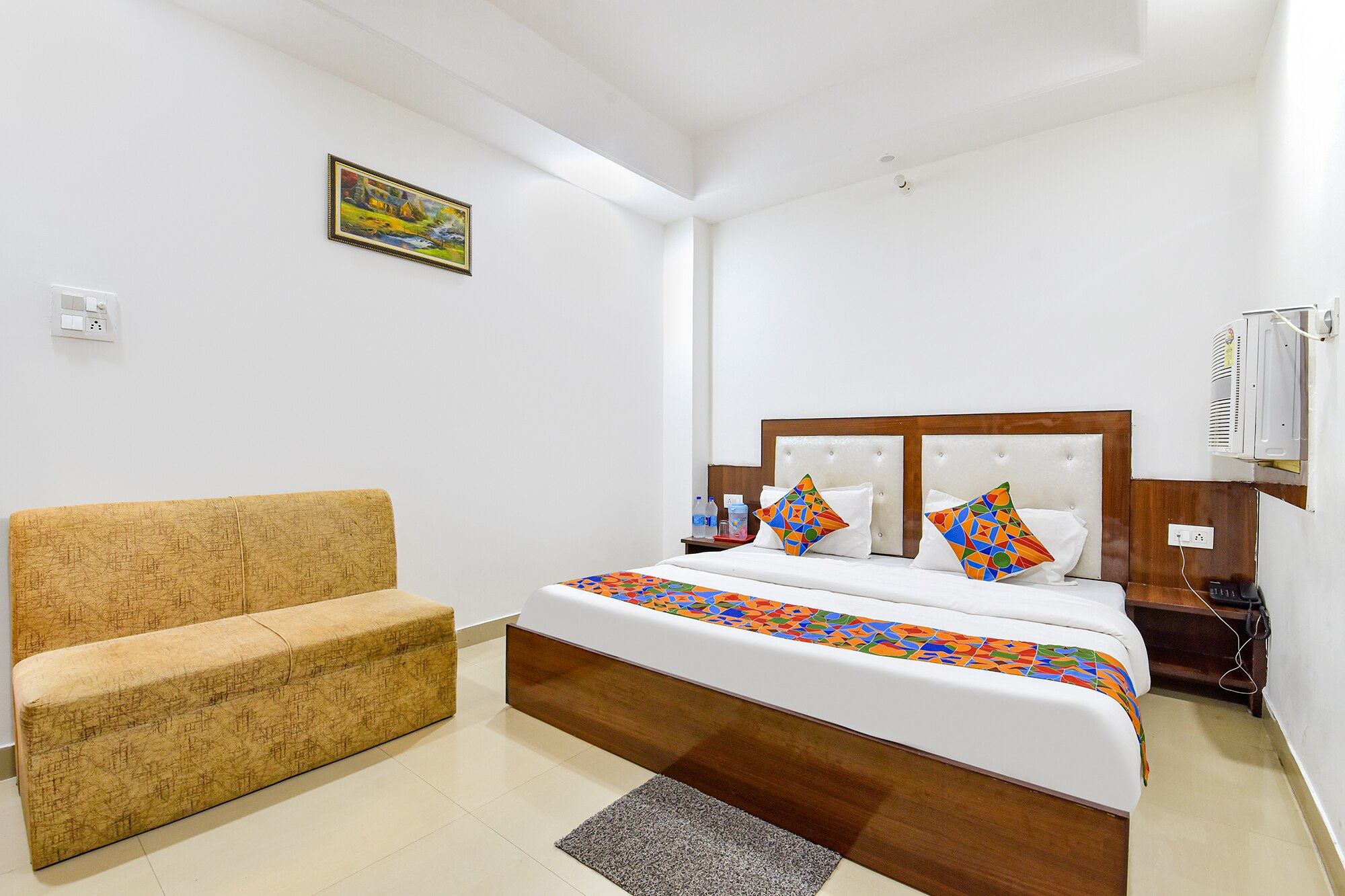 FabHotel Nakshatra Palace (1km from Neelkanth Dhaam) - Tap to explore photos