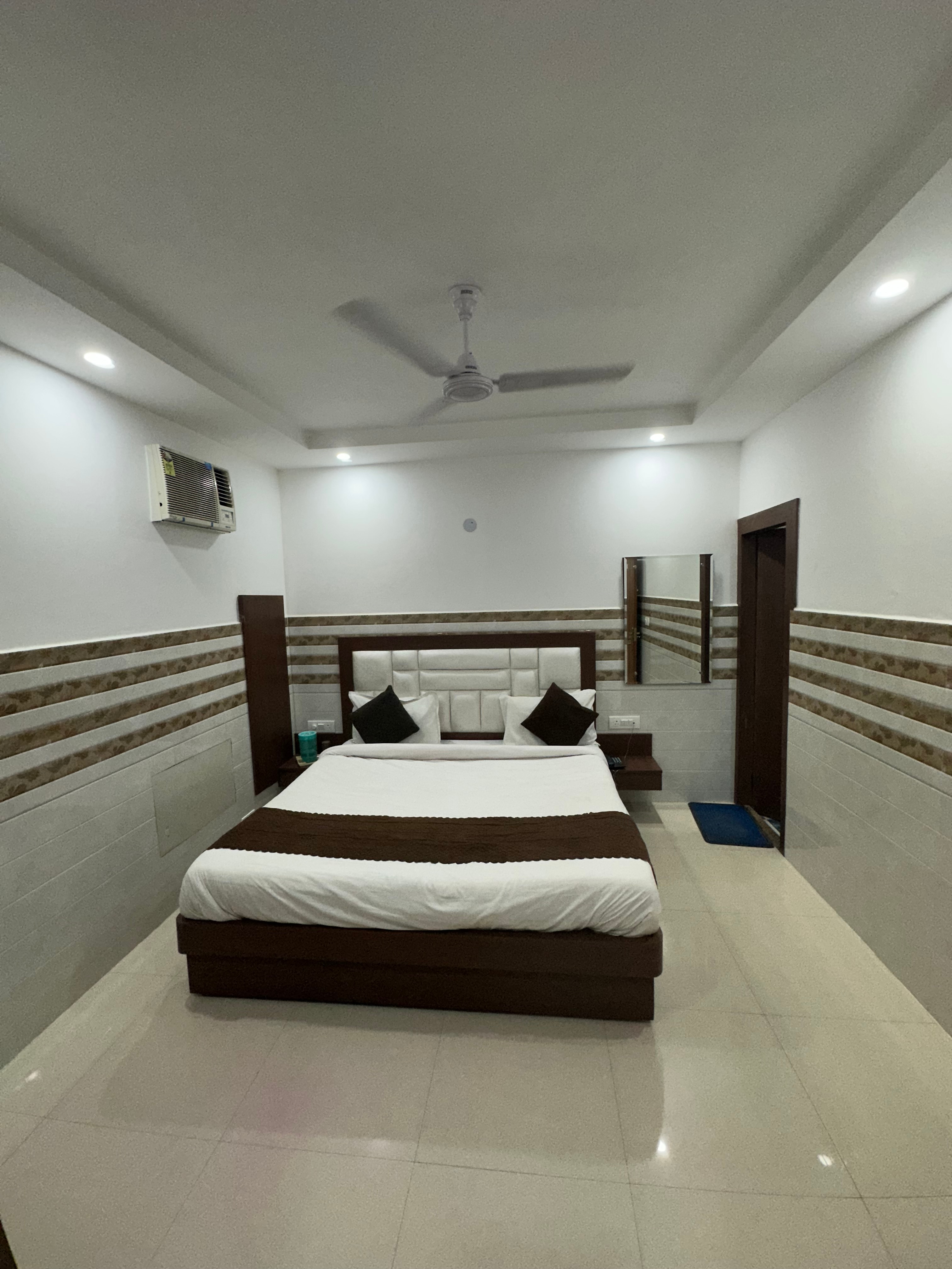 Hotel Katra Heritage - Tap to explore photos