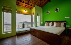 Bed room 1