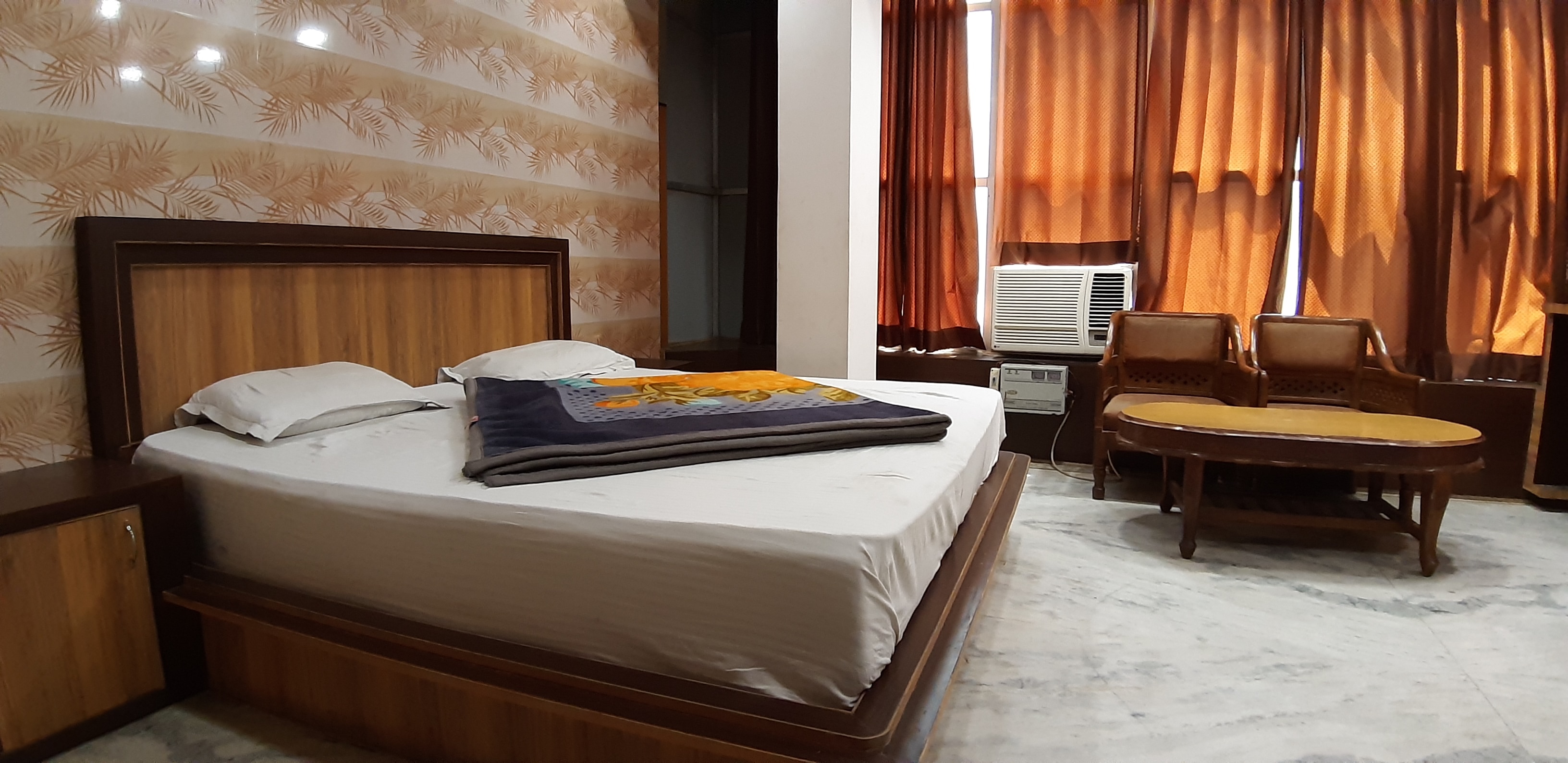 Hotel Samrat - Tap to explore photos
