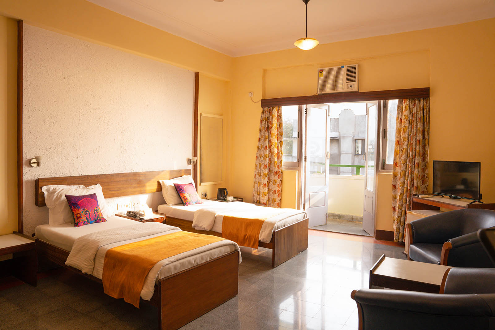 Deluxe Partial Sea View Balcony Room 1