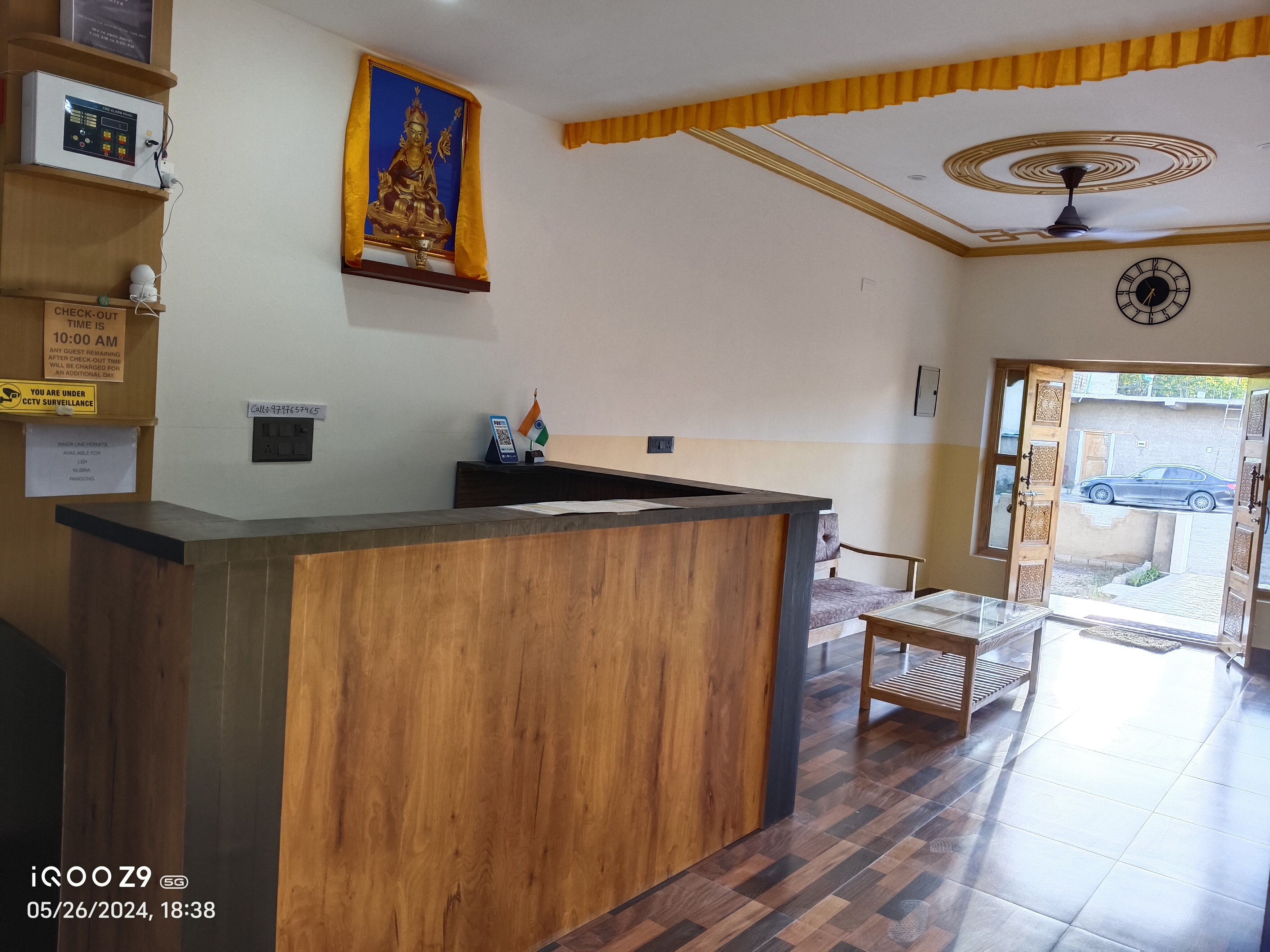 LEH CROWN INN GUEST HOUSE  - Tap to explore photos