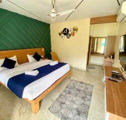 Deluxe AC Cottages With Private Sitout Balcony