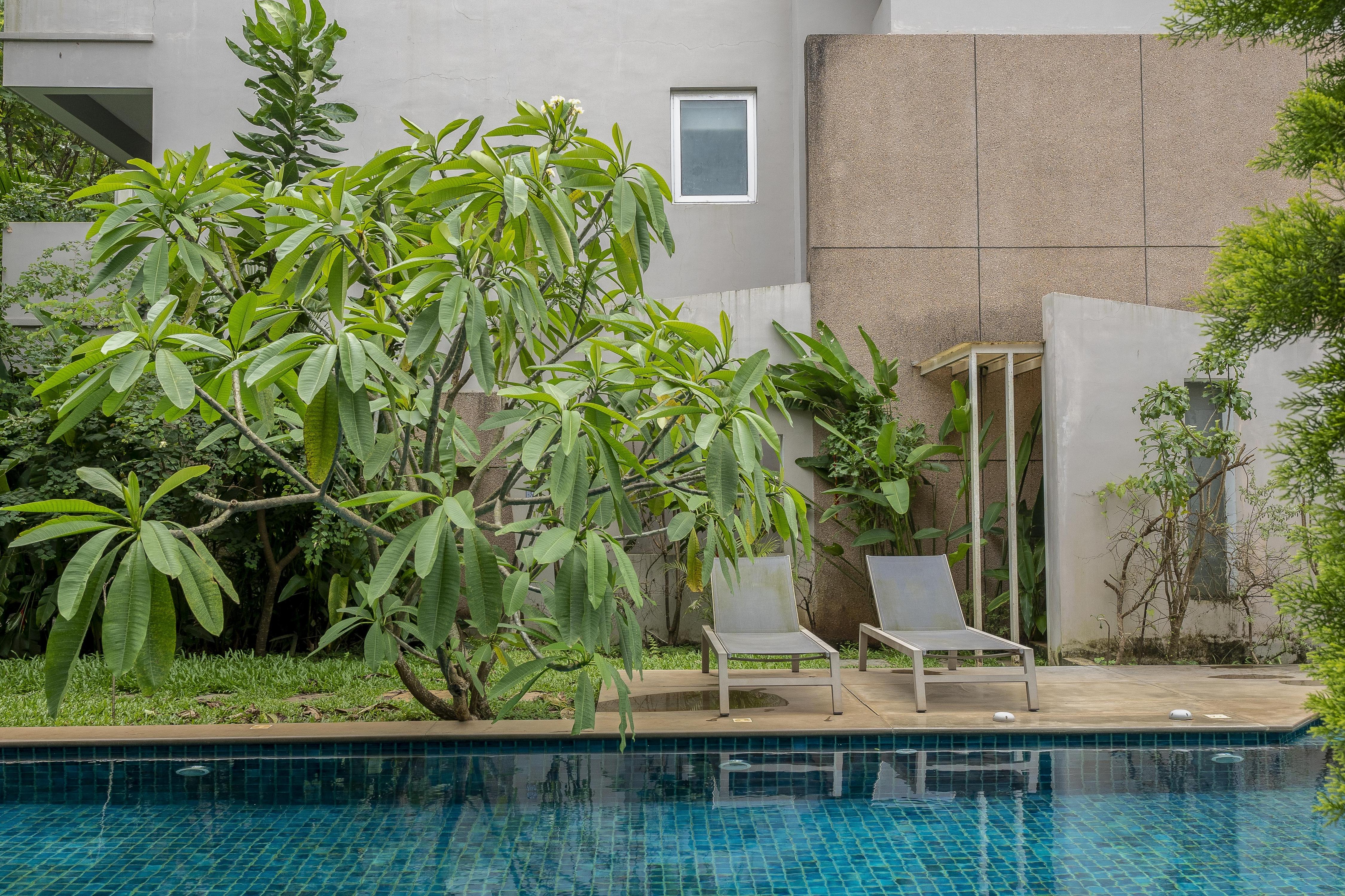 Sereno Santorini 2bhk Greek vibes w/ pvt jacuzzi near Candolim - Tap to explore photos