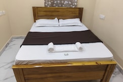 Skymountainsguesthouse@a/c rooms, Srungavarapu Kota