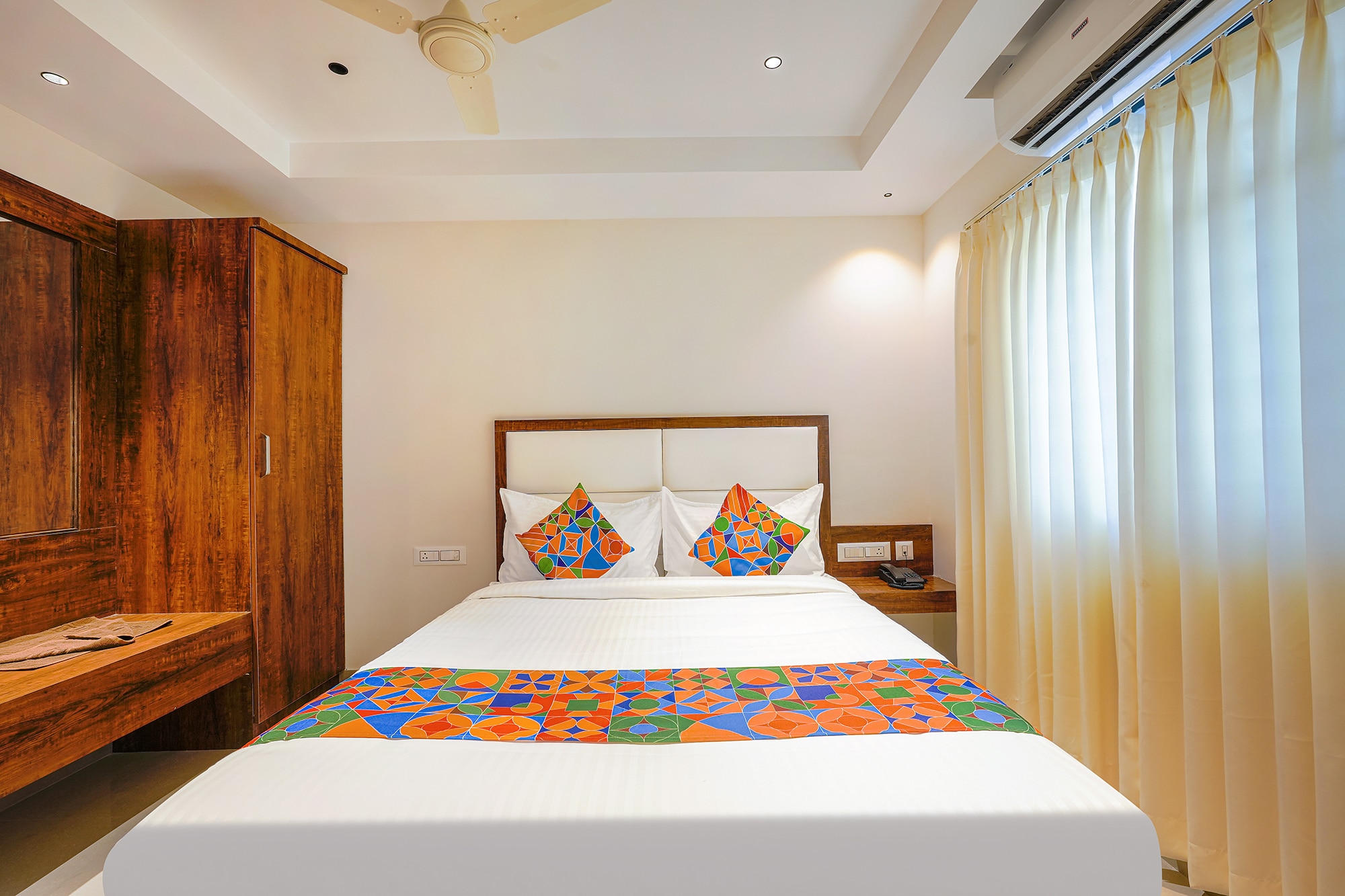 FabHotel Phoenix Brookfield - Nr. Kundalahalli Main Road - Tap to explore photos