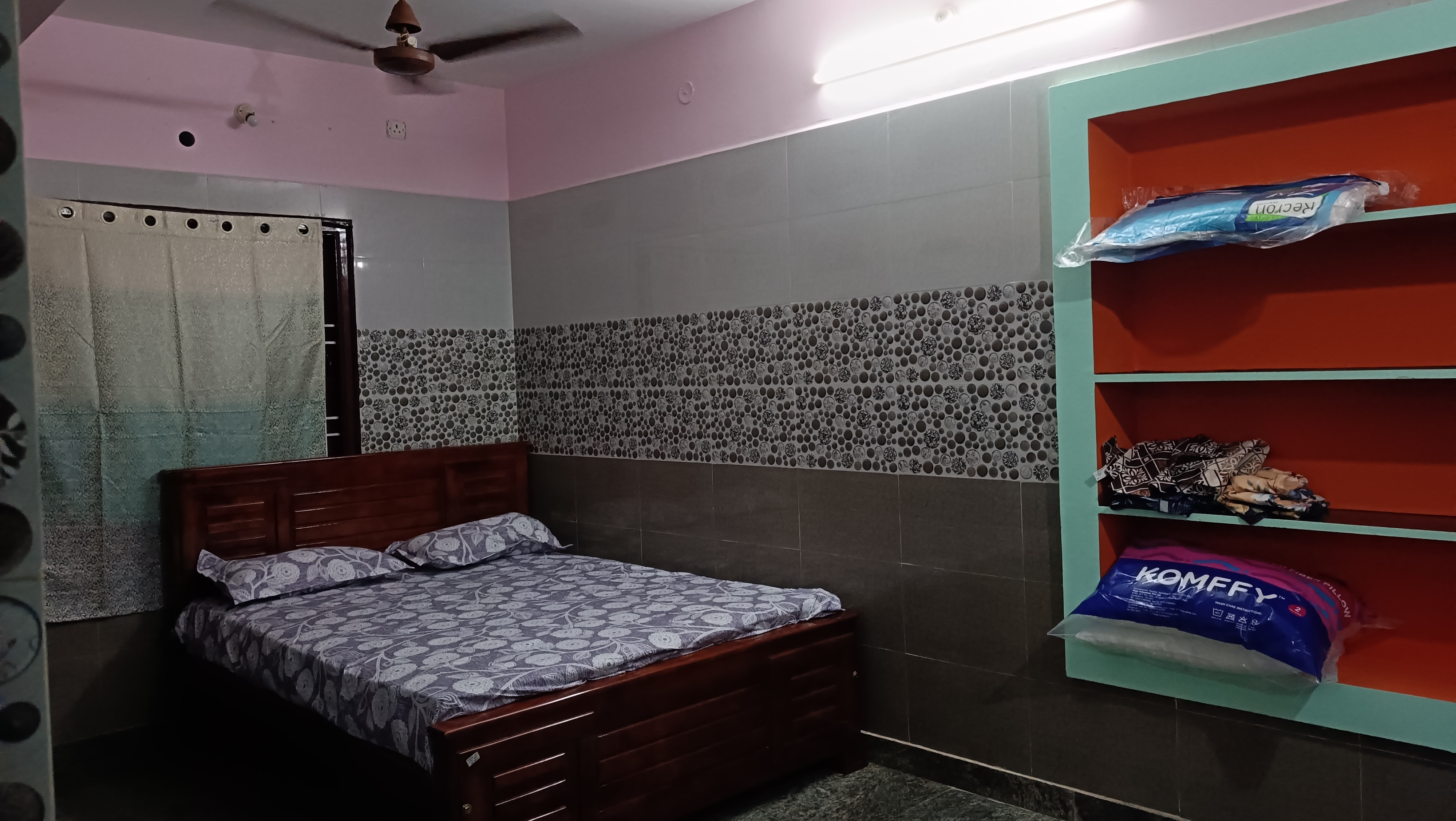 Anbu home stay - Tap to explore photos