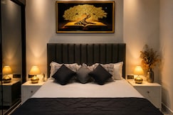 Cozy Marble Studio Luxury 1BHK Nr Medanta Sec 39, Gurgaon