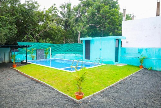 Sky Suite Residency