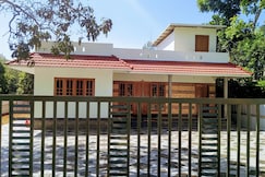 ANNUS VILLA Ramakkalmedu, Kattappana