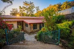 British Era Heritage Home 2 Room Near Nainital, Bhimtal