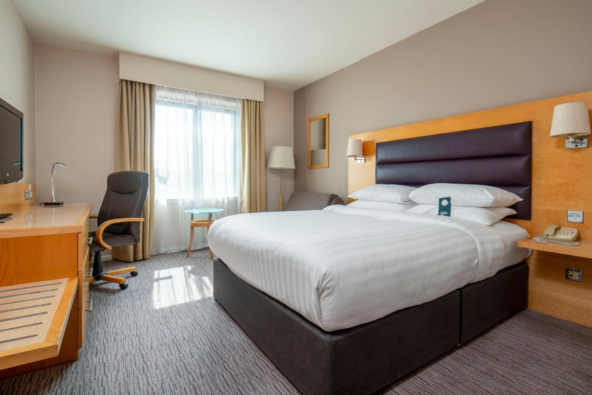Hotel Luxe Stay - Delhi Airport - Tap to explore photos