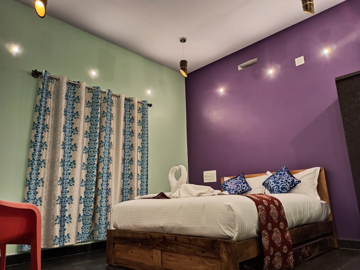 Delight Inn Rifle Range | Rooms & Caretaker - Tap to explore photos