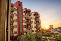 Premium Balcony Stay 5 Min Prem Mandir WiFi, Vrindavan