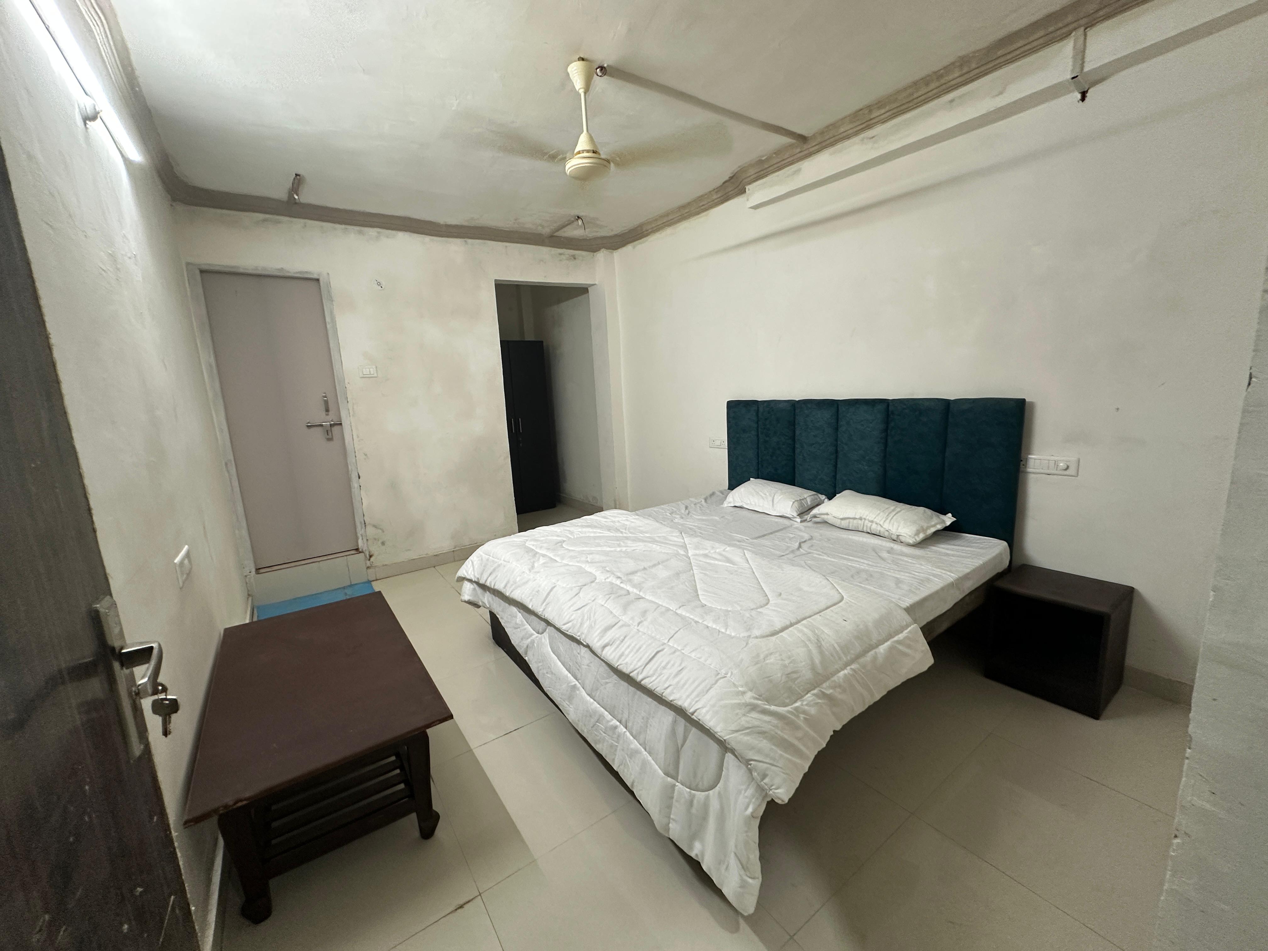 Triveni Sangam Inn @3km From Triveni Sangam - Tap to explore photos