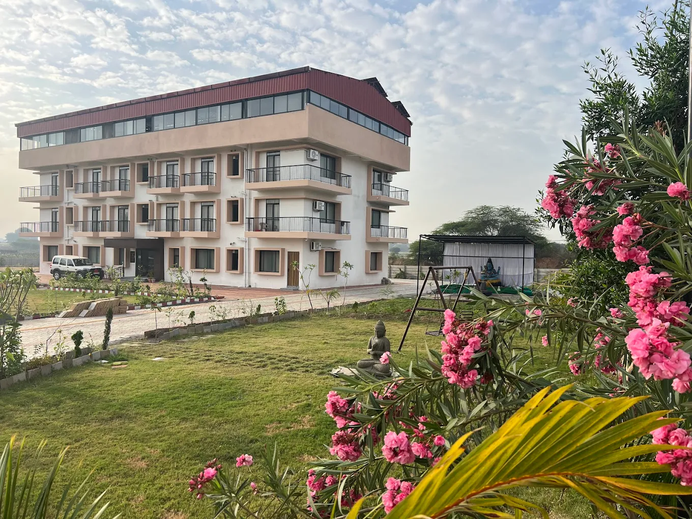 Anandmay Wellness Retreat, Dewas