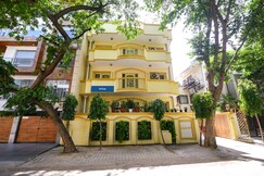 Via Golden Gate Stayz, Gurgaon