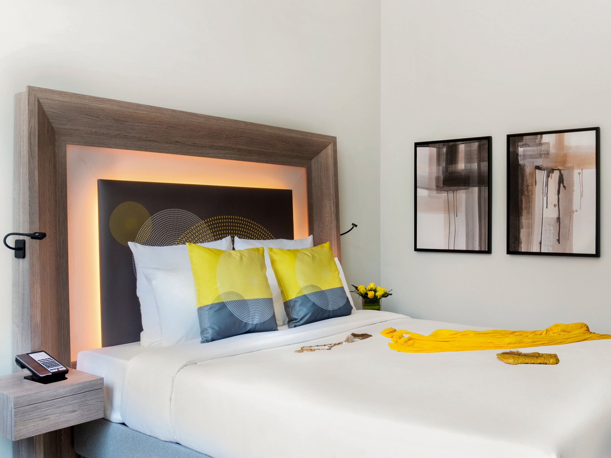 Novotel Bur Dubai - Healthcare City - Tap to explore photos