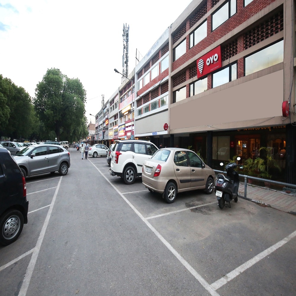 HOTEL KWALITY REGENCY - Tap to explore photos