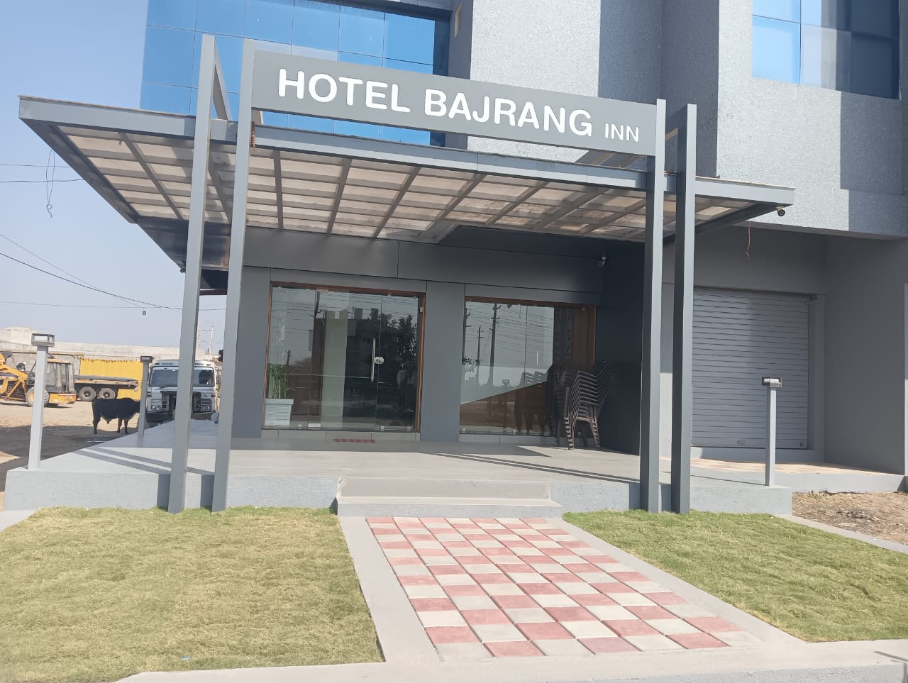 Hotel Bajrang Inn - Tap to explore photos