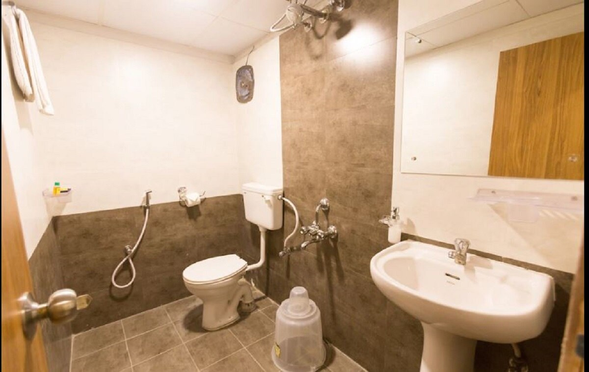 CANVAS SUITES - OPP. HSR LAYOUT - OUTER RING ROAD - Tap to explore photos