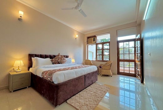 Luxury 4 Bedroom's Independent Villla
