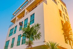 RQ Bangkok Sukhumvit 50 by Collection O, Bangkok