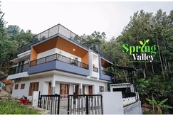 Spring Valley Pool Cottage 4BH, Munnar