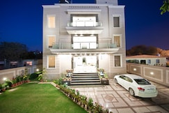 Hotel Aadhar, Gurgaon