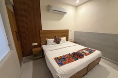 FabHotel Royal Inn II, Delhi