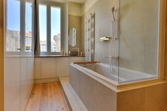 Luxury Apartment - Heart of Cannes / Rue d'Antibes, Cannes