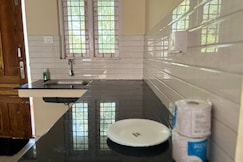A studio apartment, Chittur