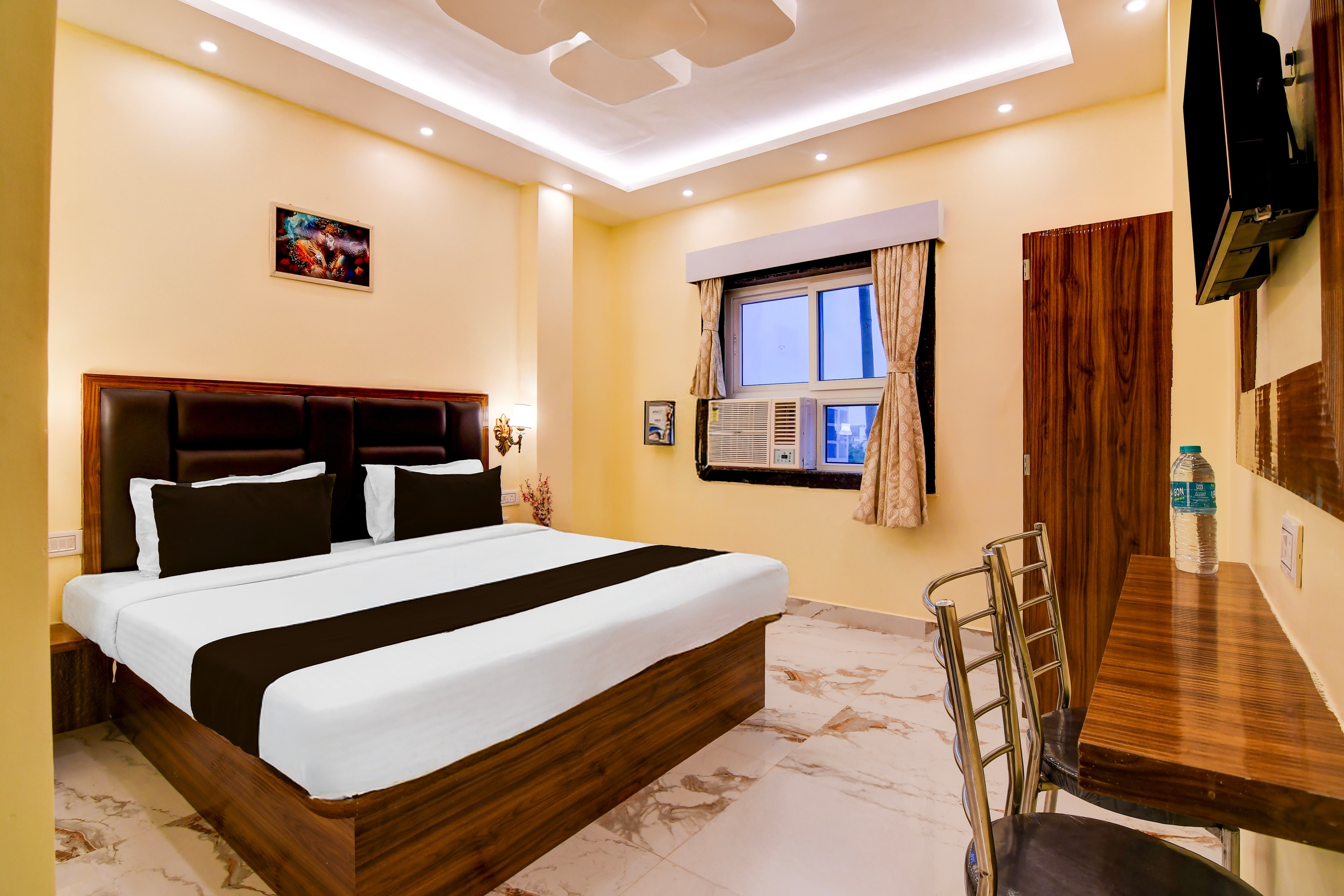 Super Townhouse Puri Sea Beach Formerly Shri Jagannath Homestay - Tap to explore photos