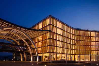 Radisson Blu Hotel & Convention Centre, Kigali - Tap to explore photos
