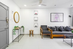 Alcove 1BHK in Bandra W by Squareone Stays, Mumbai