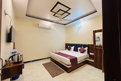 SHRI SARJU PALACE, Orchha