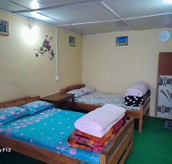 Deluxe quadruple room