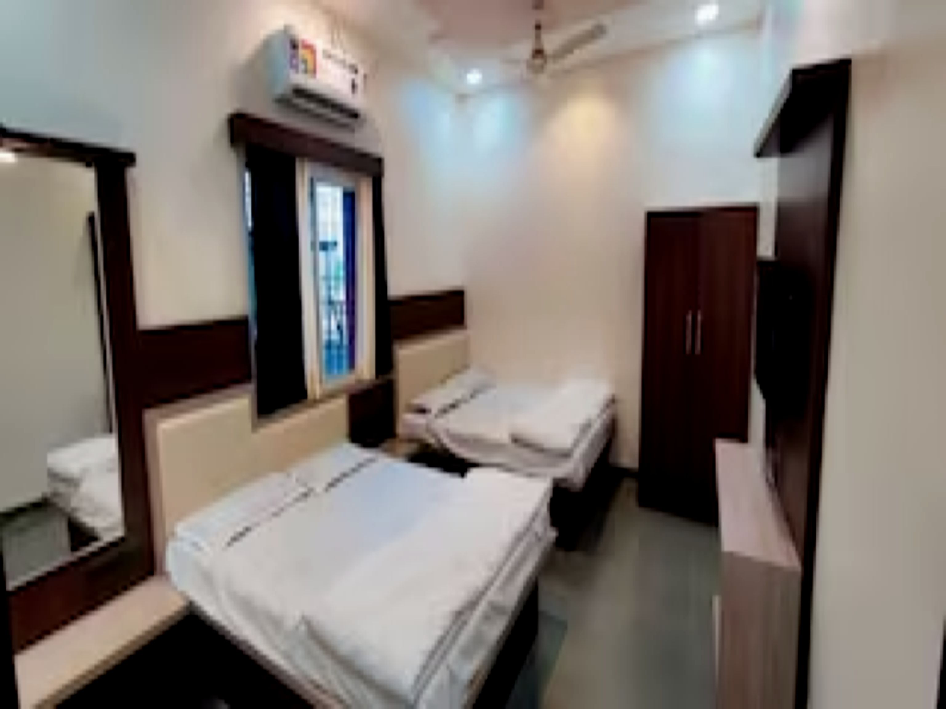 Hotel O Aditi Lodging - Tap to explore photos