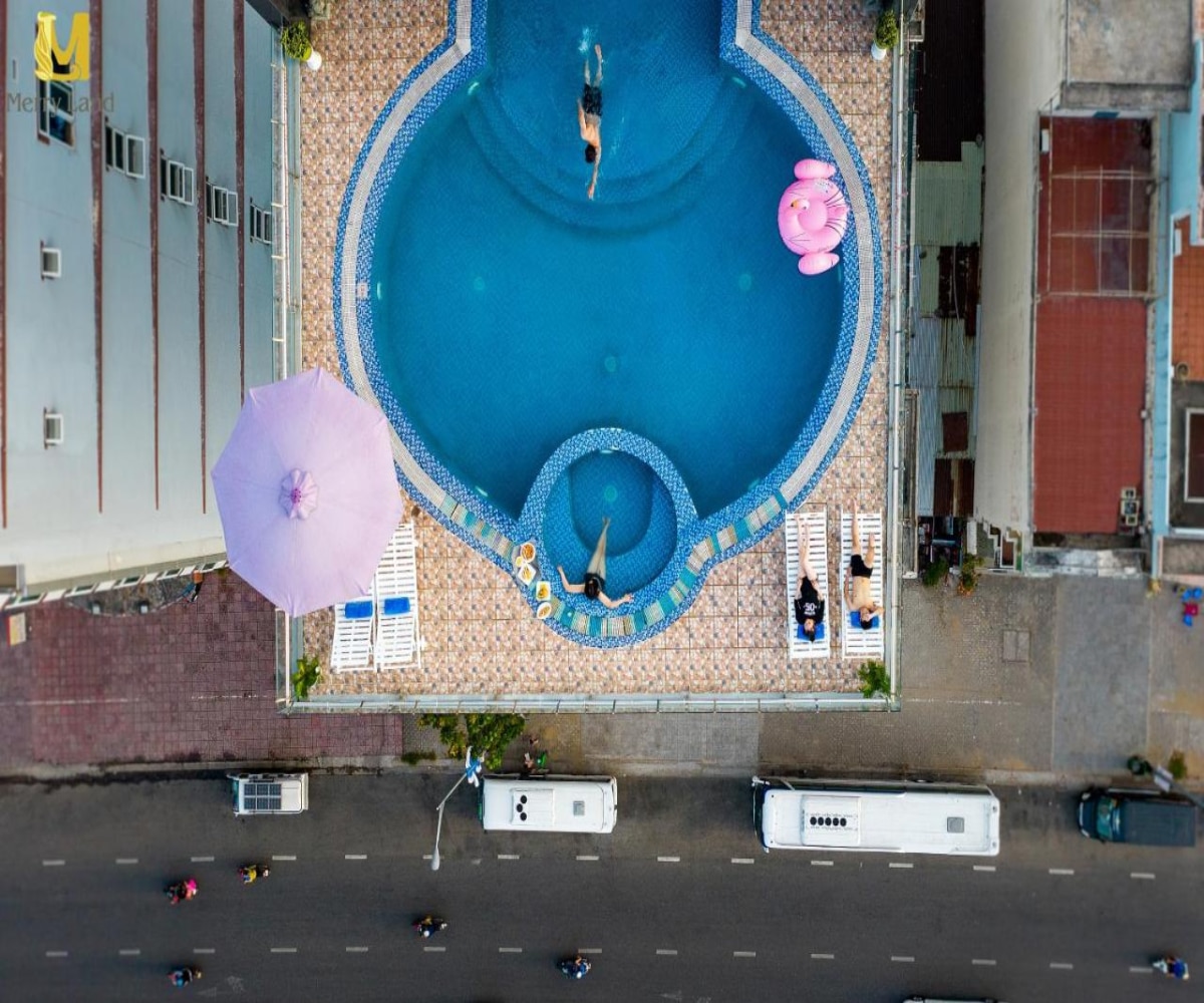 Merry Land Hotel Da Nang - Tap to explore photos