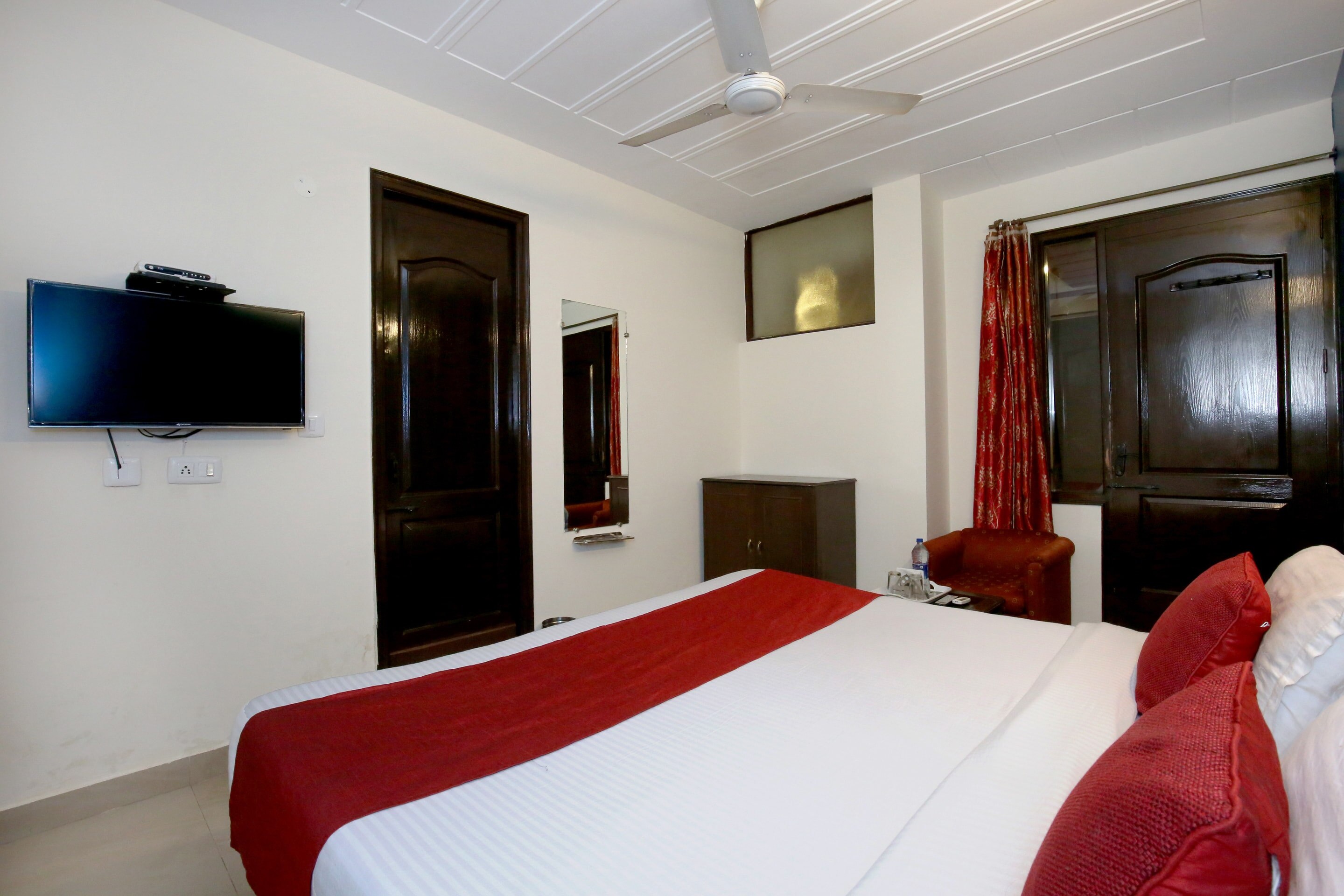 Hotel O Sangam 45 - Tap to explore photos