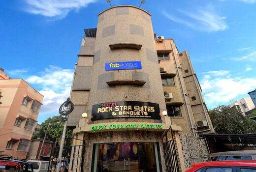 FabHotel Prime Rockstar Suites - Nr. Park Circus 7 Point