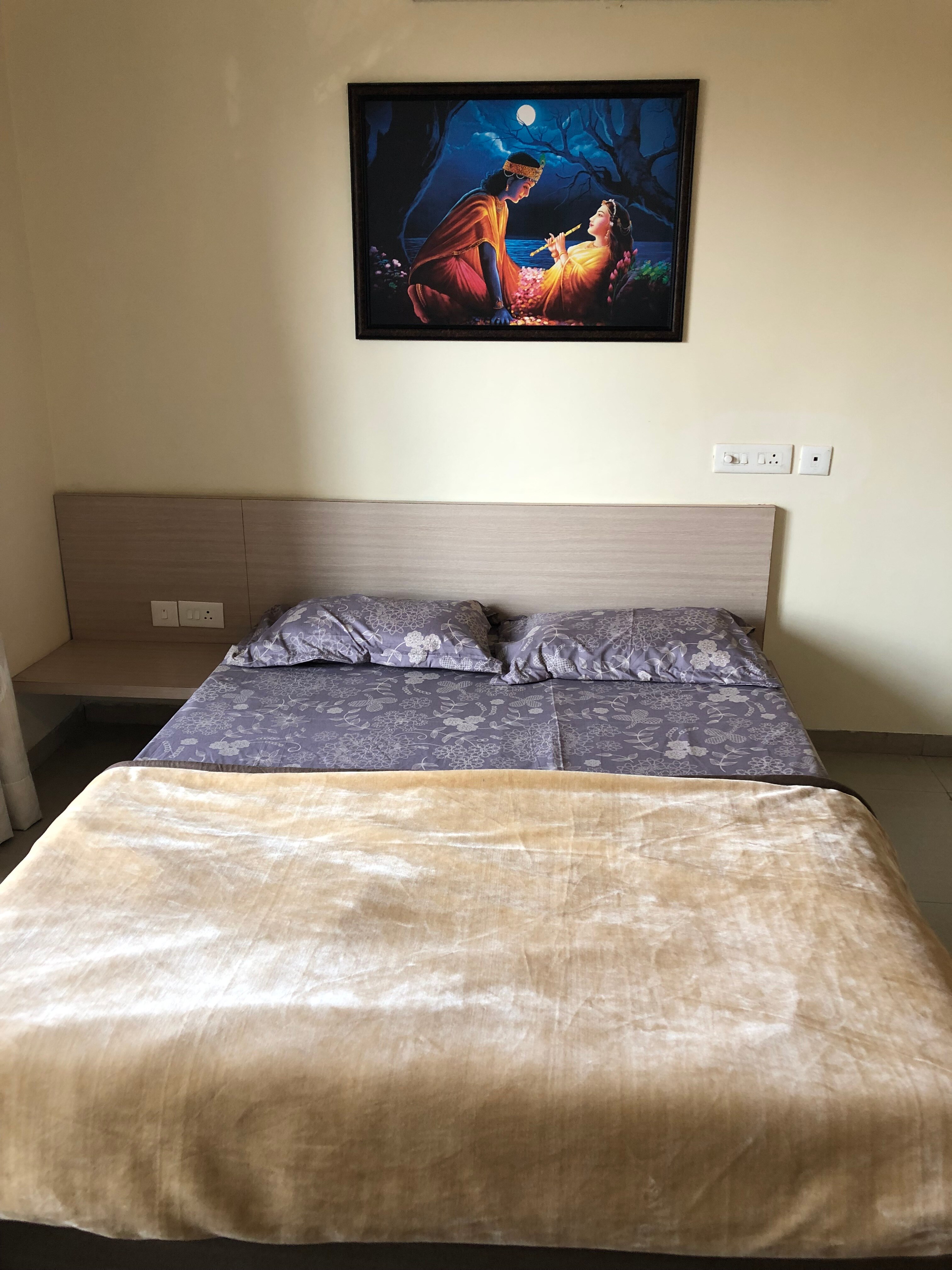 Radha kutir solace studio - Tap to explore photos