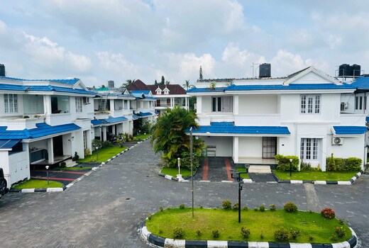 3 BHK Fully Furnished Gated Villa by Zenaura Casa