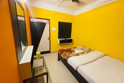 Hotel Gouri, Sonapur