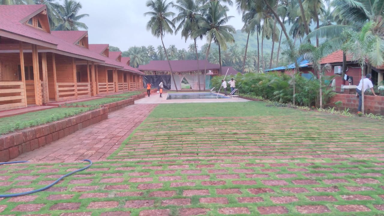 Vijaya Guest House - Tap to explore photos