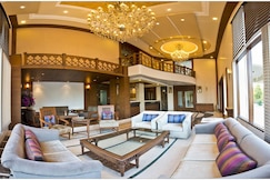 Lariya Resort